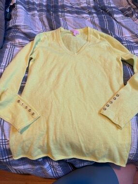 Cashmere Yellow V-Neck Sweater with Cuff Button Detail